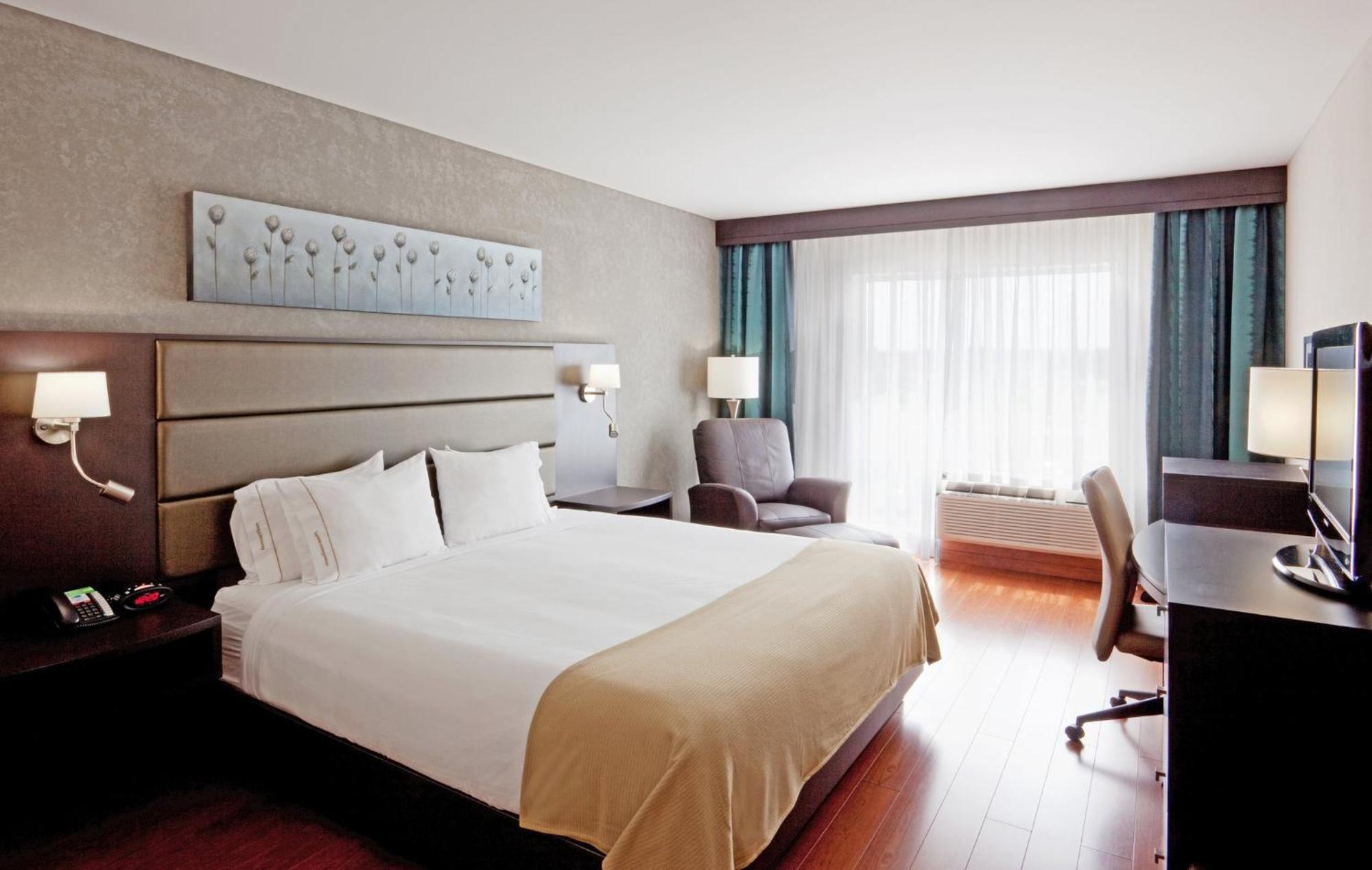 Holiday Inn Express Hotel & Suites Saint - Hyacinthe By Ihg Экстерьер фото